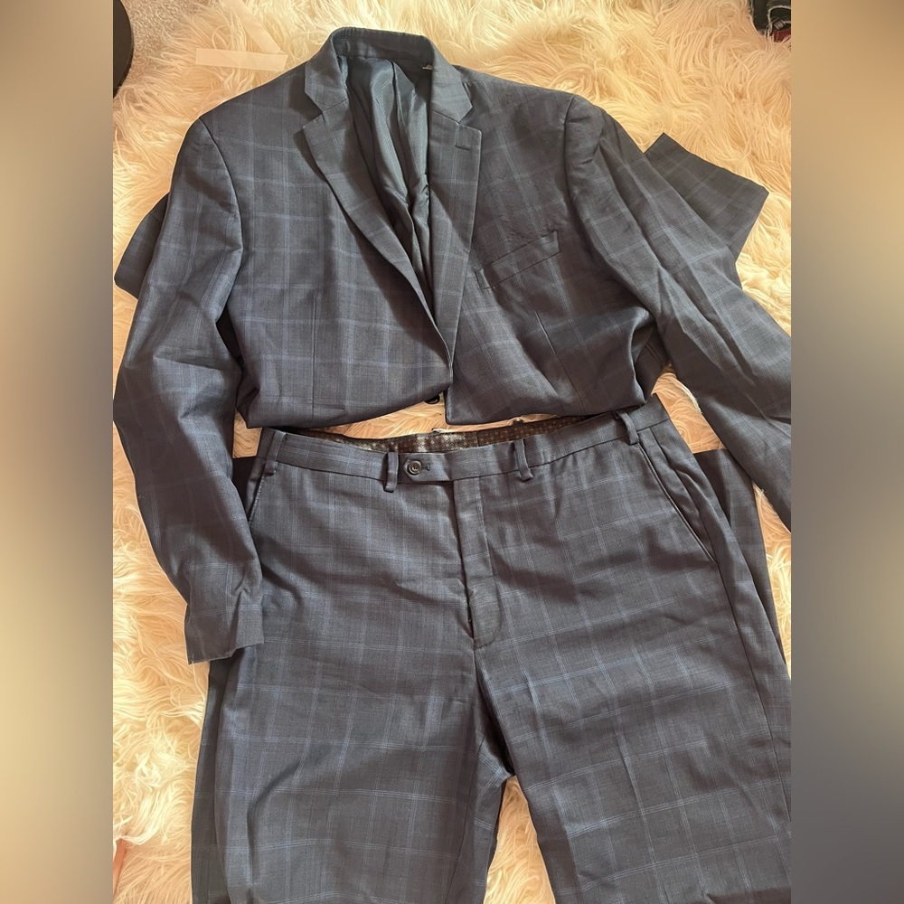Michael Kors Men's 100% Wool Plaid Suit Size 44L